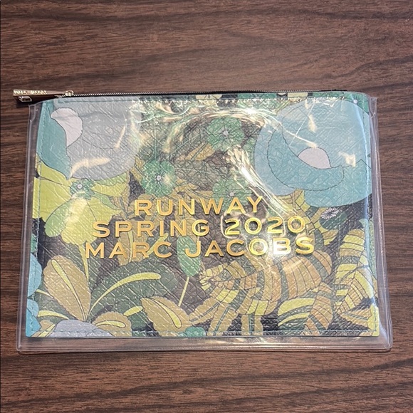 Marc Jacobs Handbags - Marc Jacobs Runway Spring 2020 Limited Edition Makeup Bag